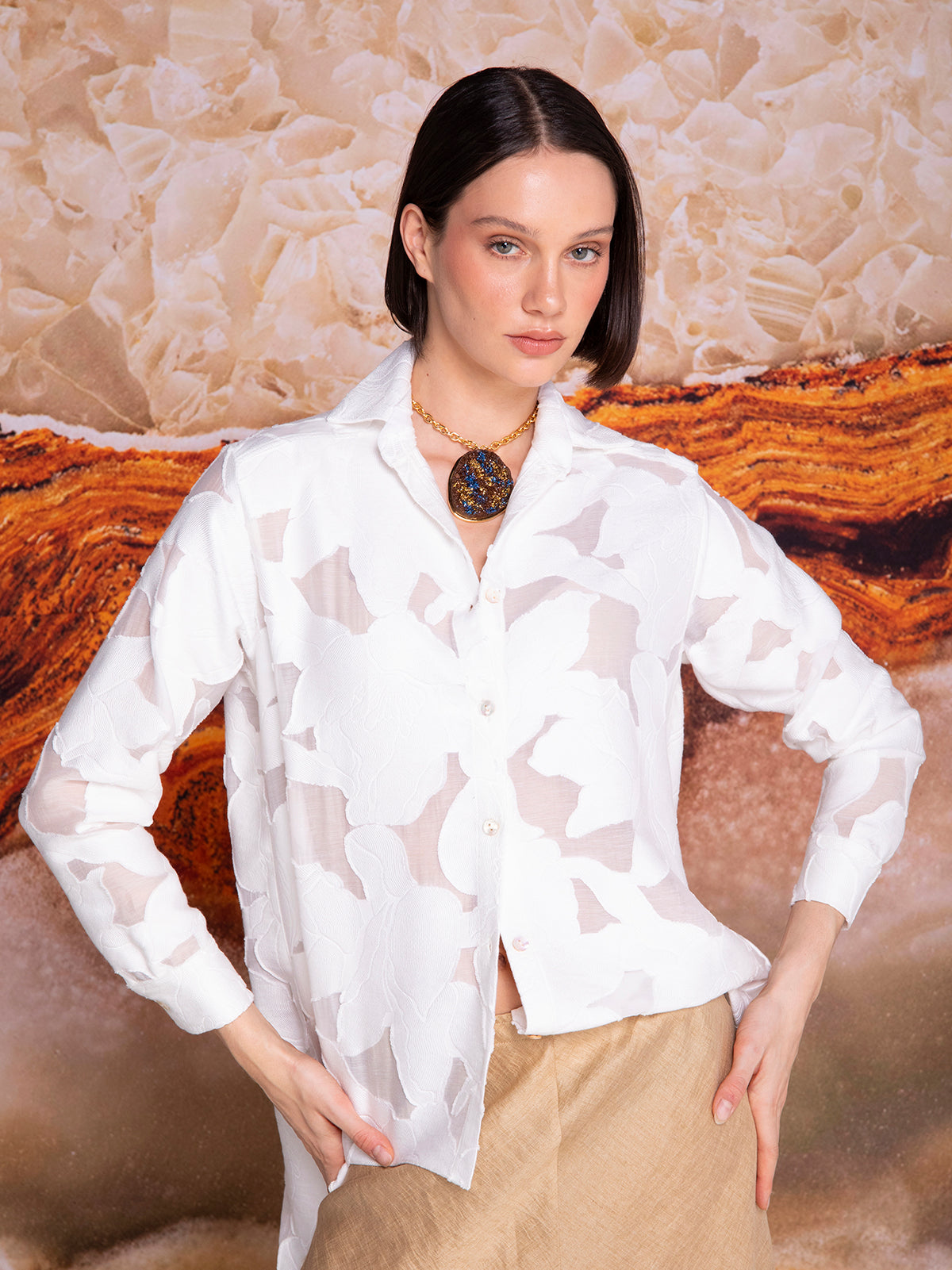 Oversized shirt with crossed back panel in linen