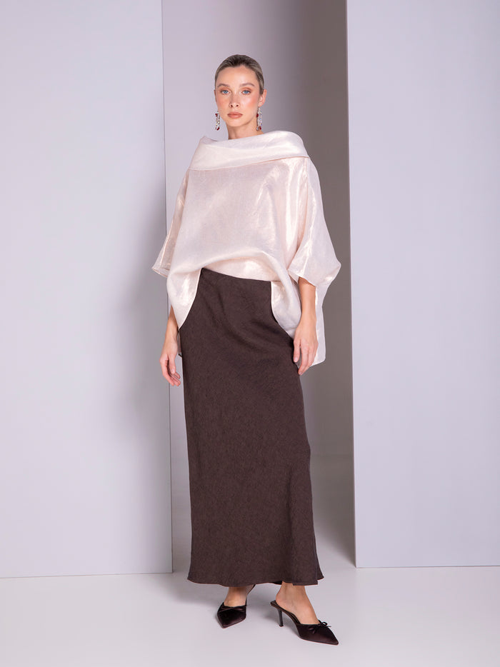 Blouse with boat neck in metallic linen