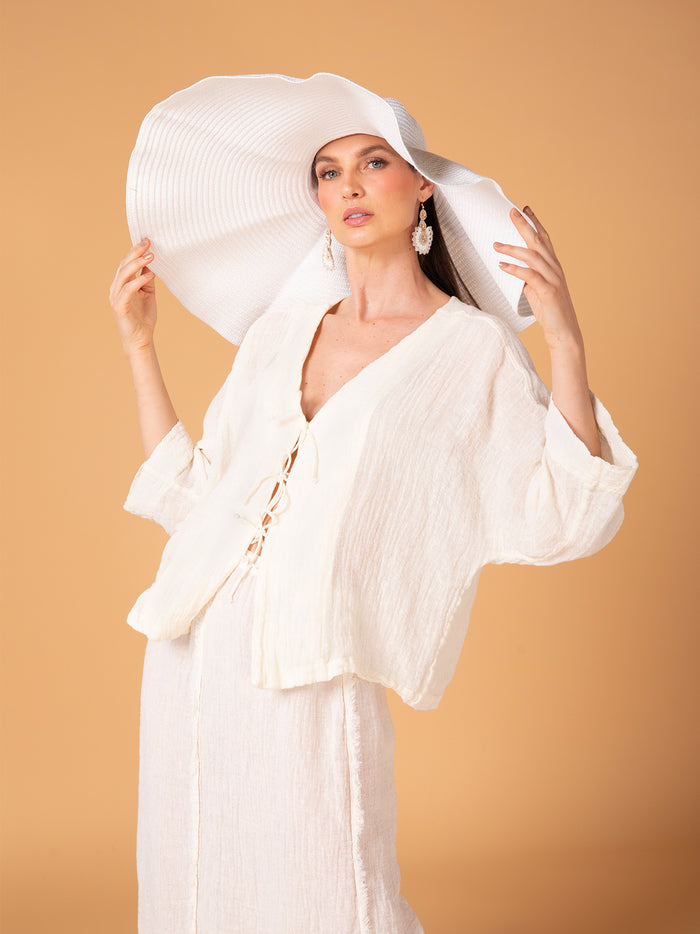 Blouse with three drawstrings in crinkled linen