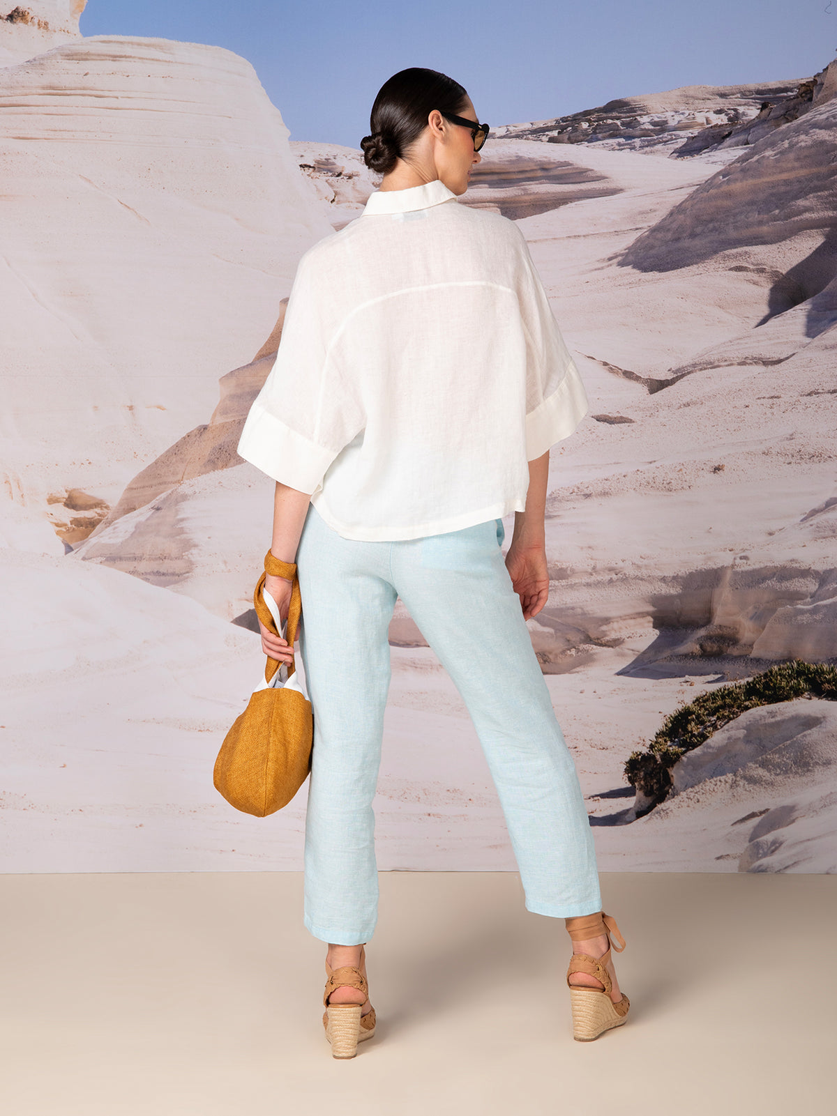 Loose shirt blouse with wide cuffs in linen