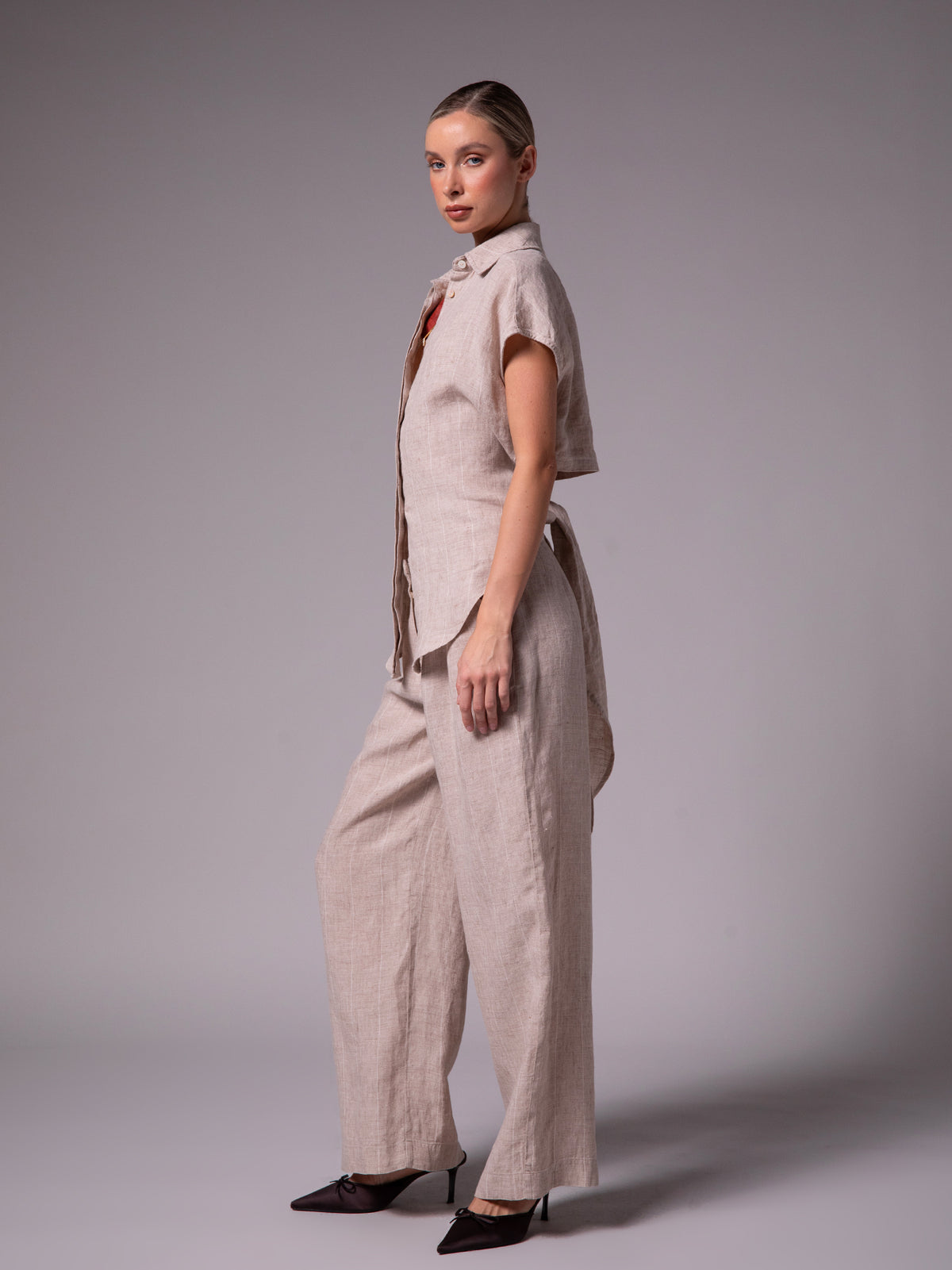 Women's shirt with kimono sleeves in linen