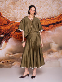 Short-sleeve blouse with V-neckline in linen