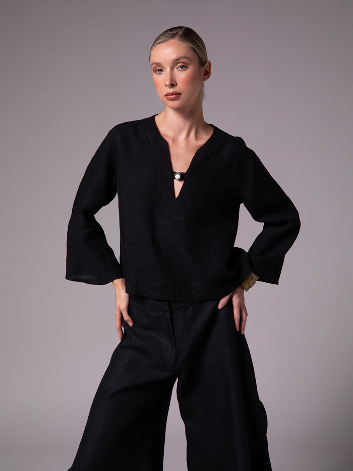 Flared-sleeve blouse in linen