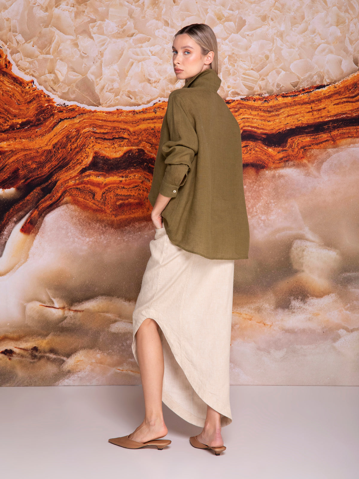 Women's long-sleeve shirt blouse in linen