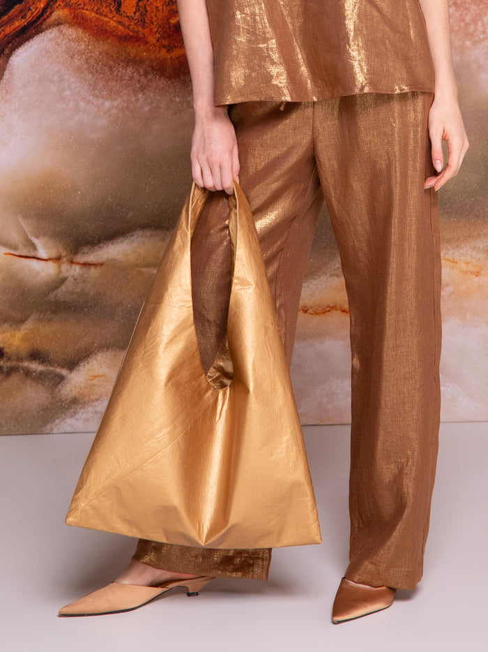 Origami-style bag in metallic linen