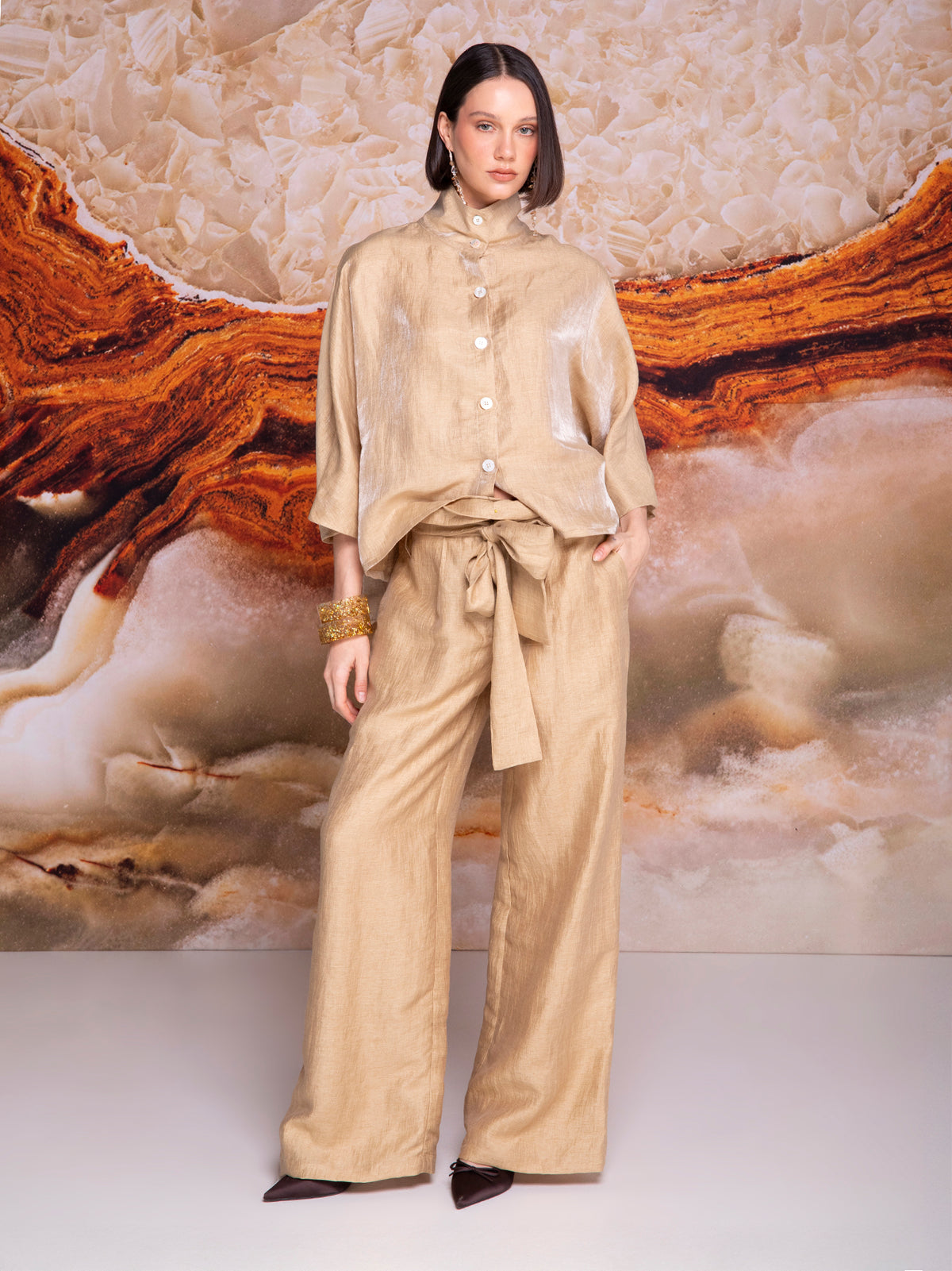 High-neck blouse with kimono sleeves in linen