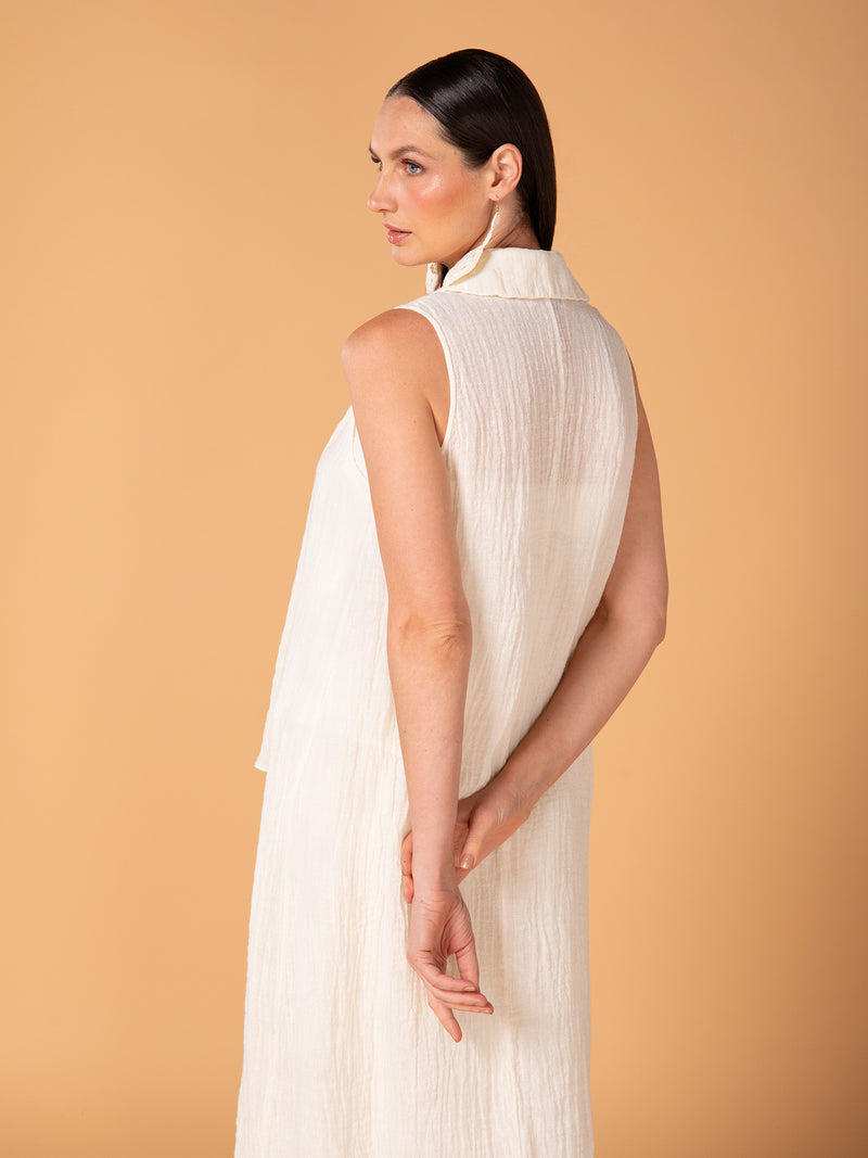 Long vest with collar in crinkled linen