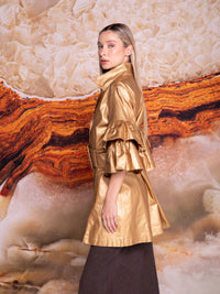 Women's jacket with belt and horn buckle in linen