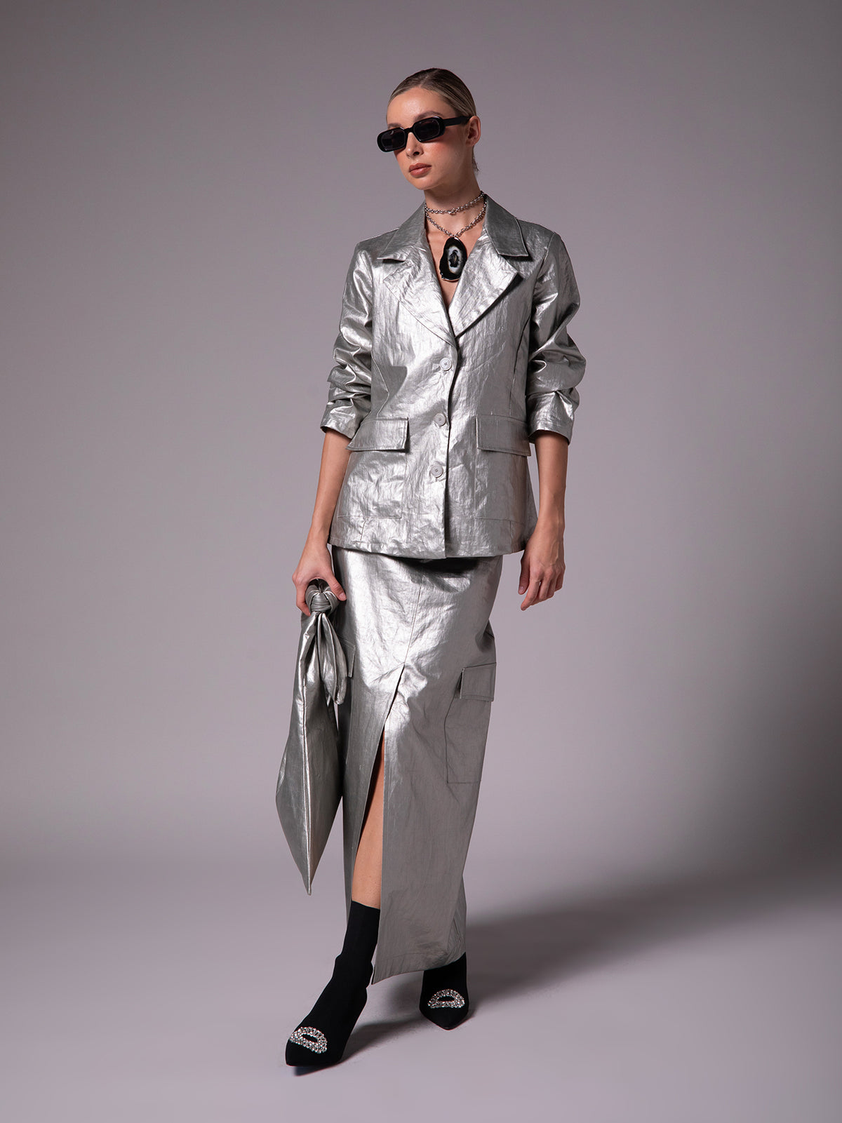 Jacket with lapel and flap pockets in metallic linen