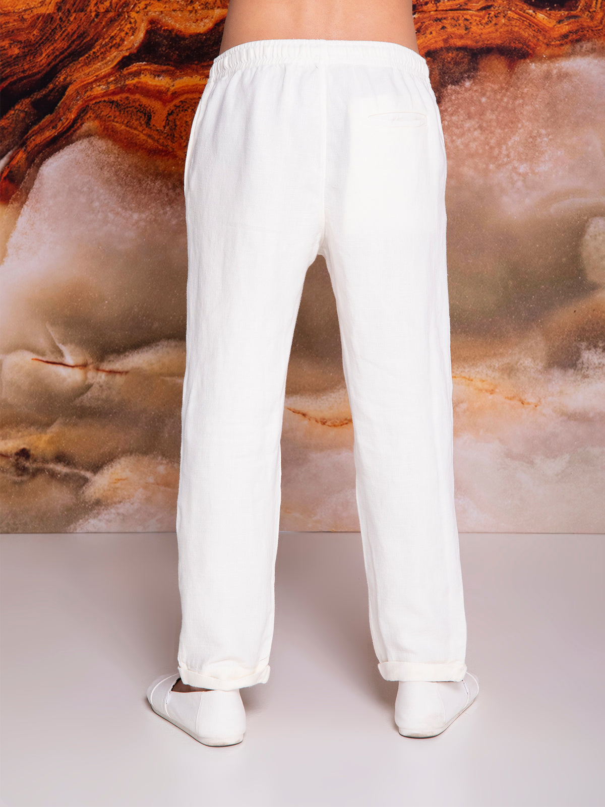 Men's joggers in stonewashed linen