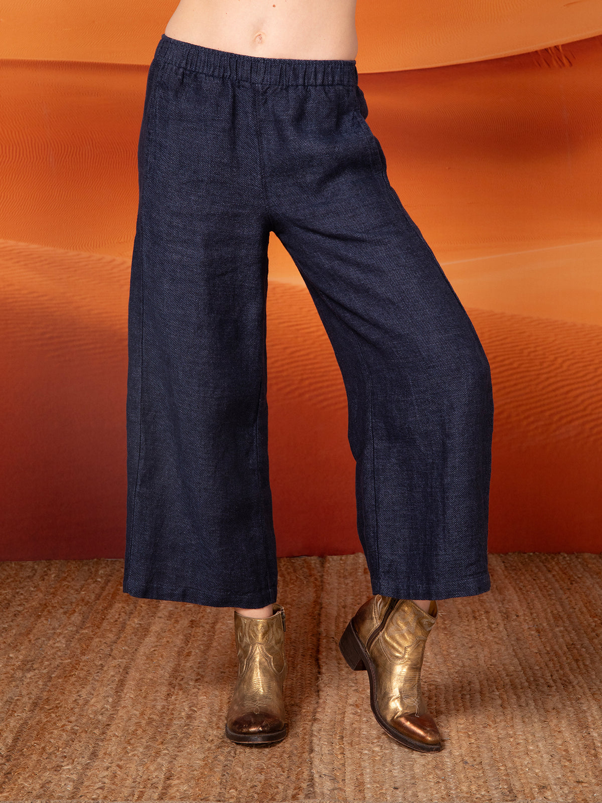 Wide straight ankle-length leg pants in linen