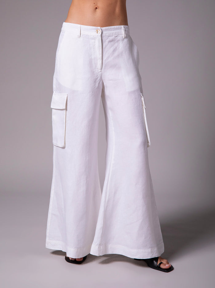 Bell-bottom pants with cargo pockets in linen