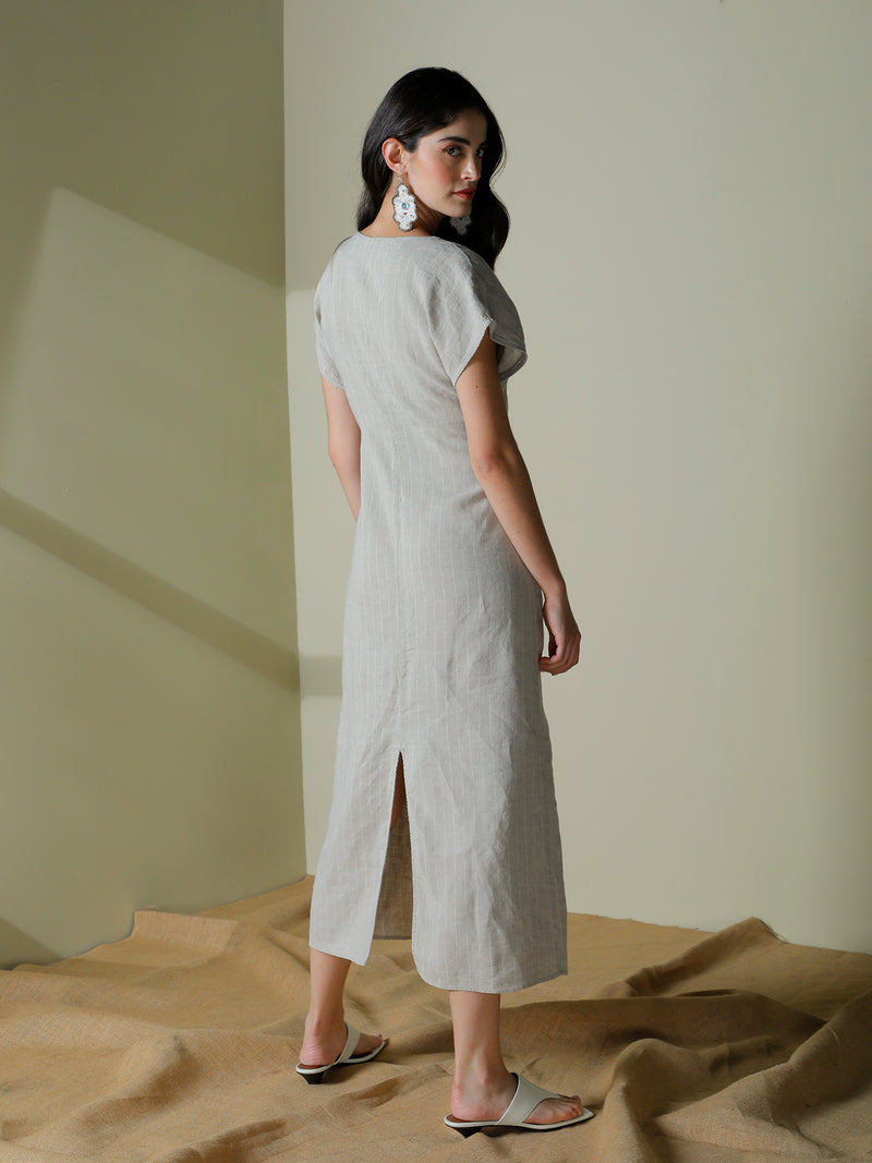 Dress with contrasting waistband in linen