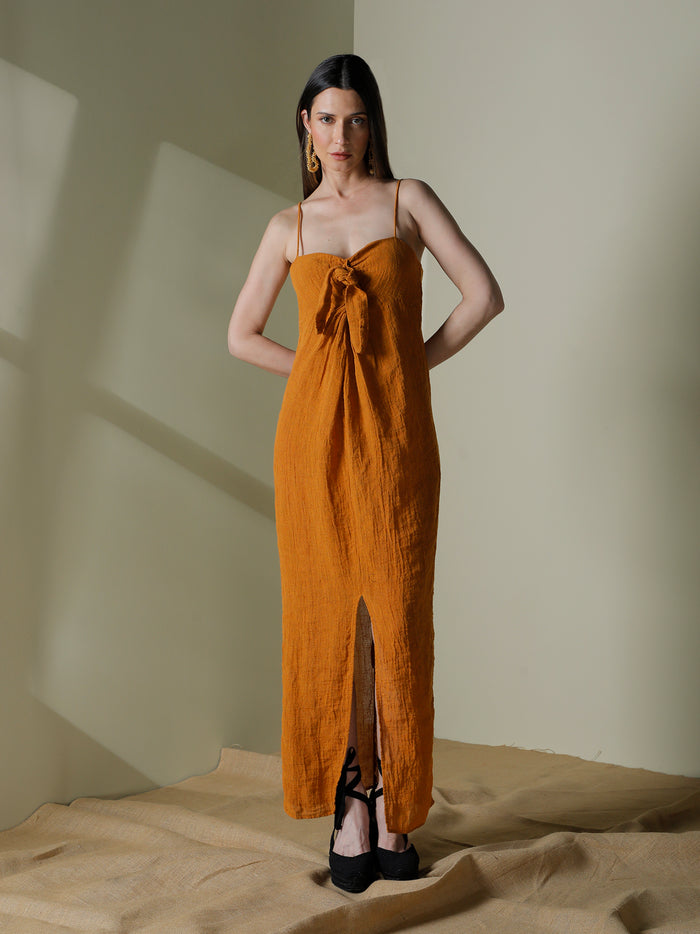 Long dress with knotted neckline in crinkled linen