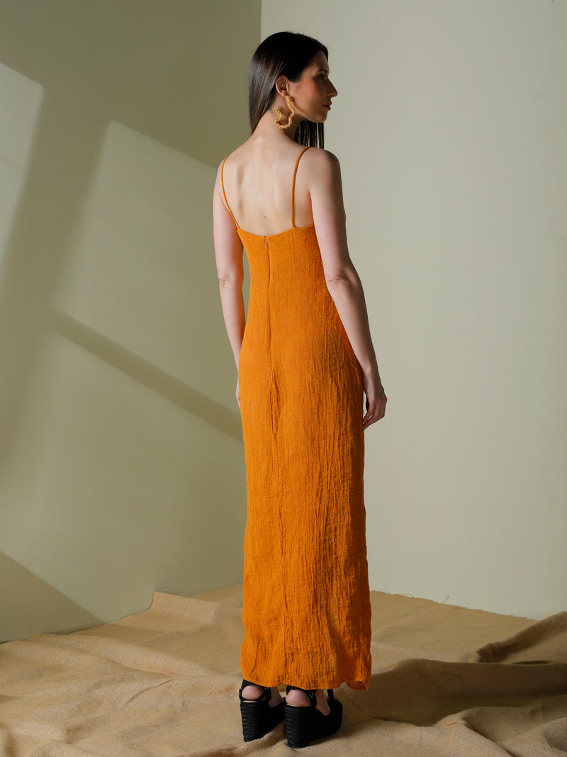 Long dress with knotted neckline in crinkled linen