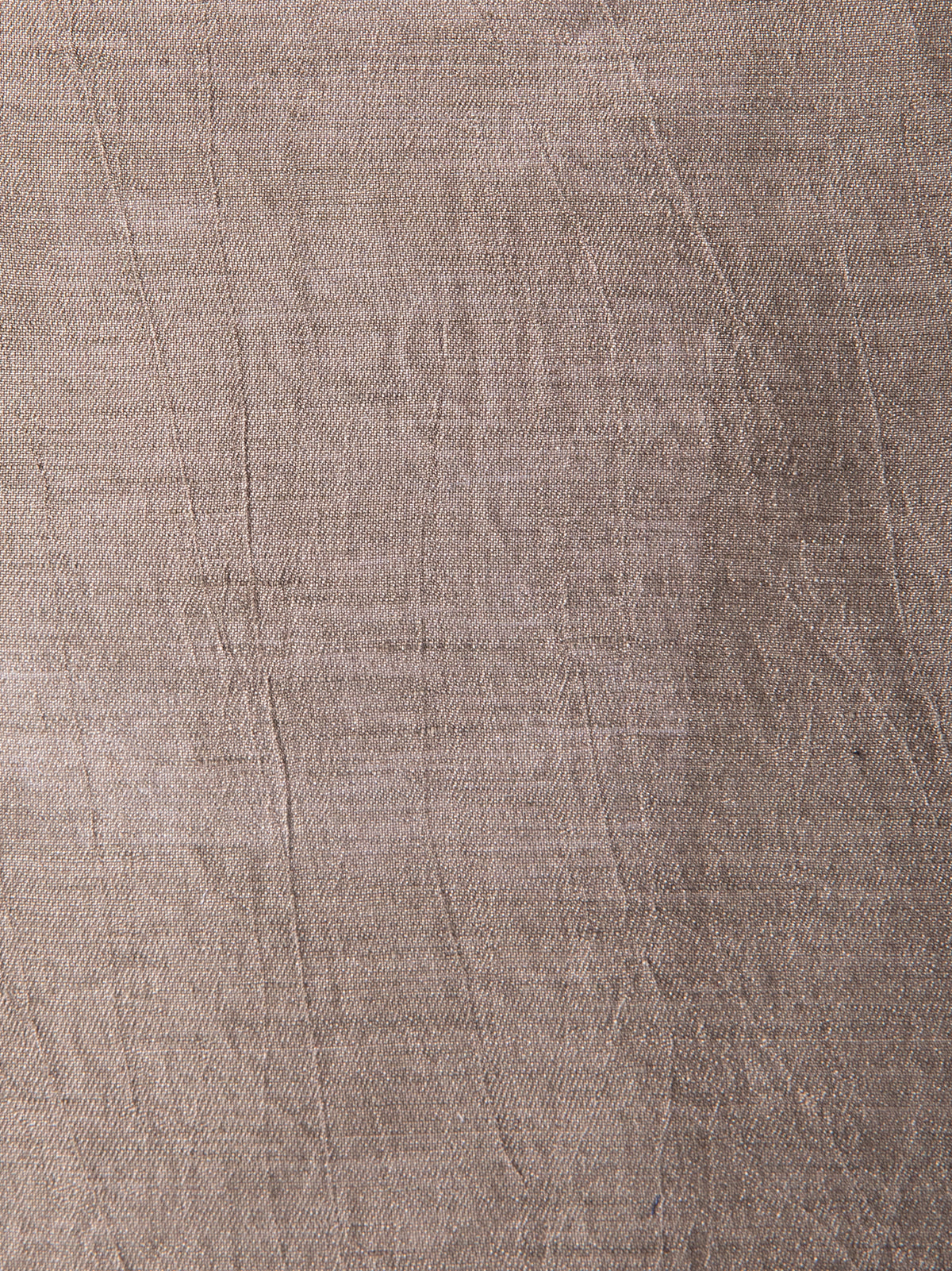 Short-sleeve blouse with V-neckline in linen