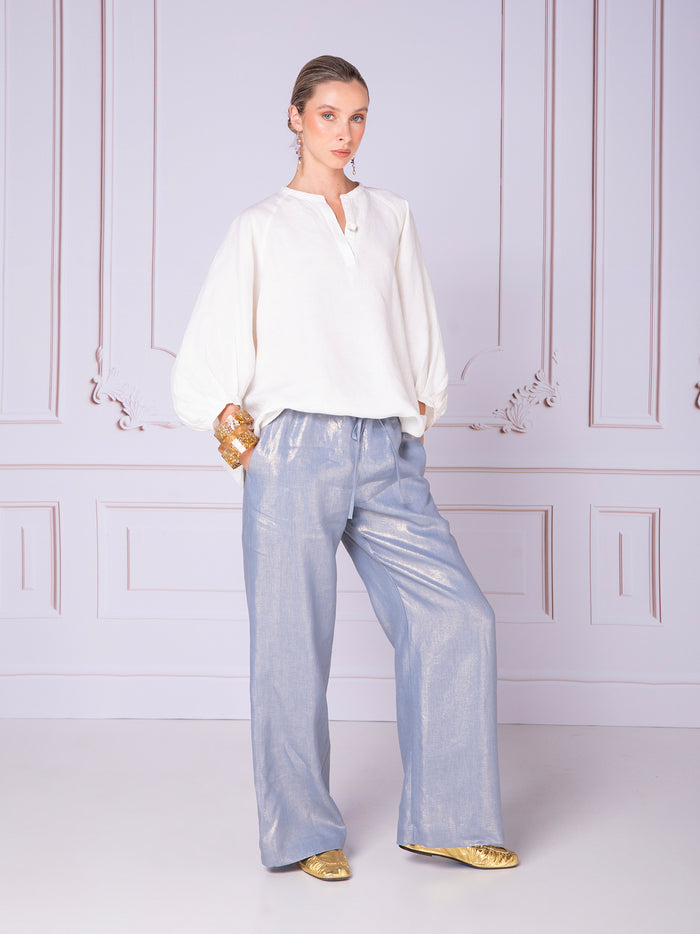 Blouse with placket and raglan sleeves in linen