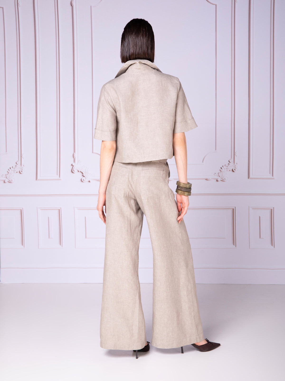 Short-sleeve blouse with pintucks in linen