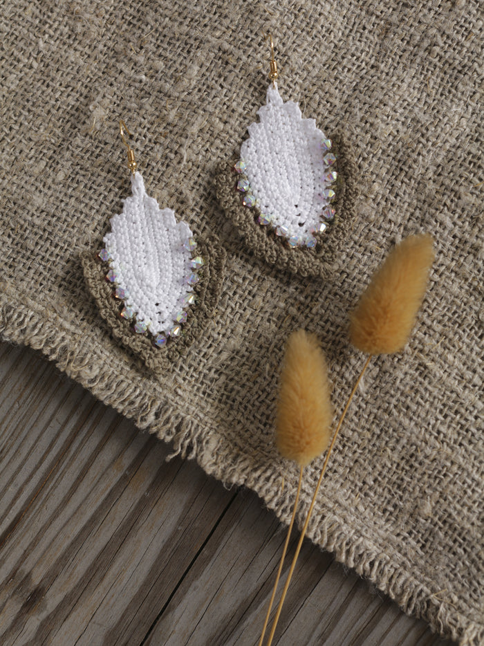 Hoja Earrings